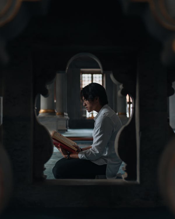 Unlock your path to mastering the quran with online classes